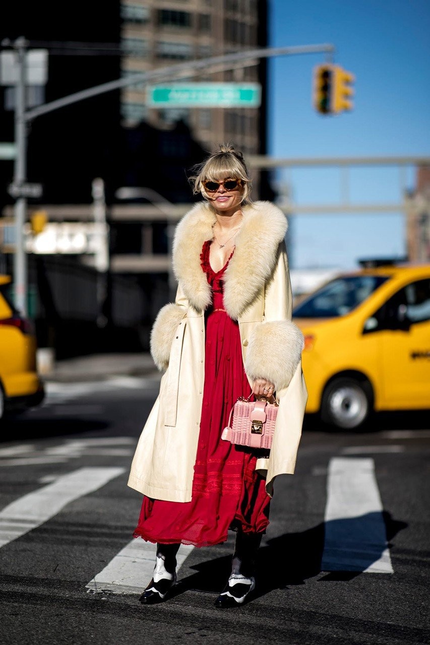 Street style looks από την Εβδομάδα Μόδας της Νέας Υόρκης- Φωτογραφία 49