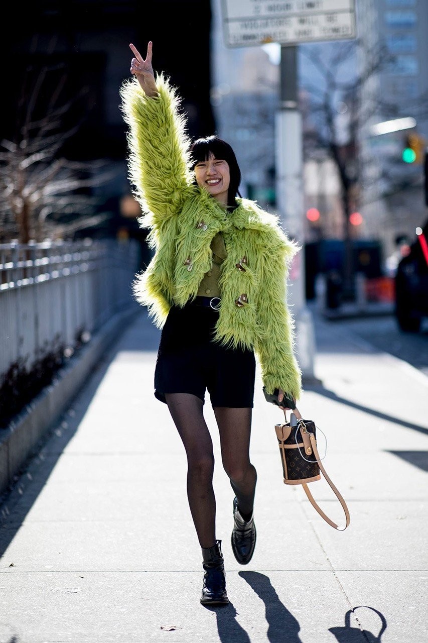 Street style looks από την Εβδομάδα Μόδας της Νέας Υόρκης- Φωτογραφία 51