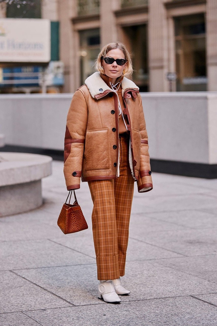 Street style looks από την Εβδομάδα Μόδας της Νέας Υόρκης- Φωτογραφία 55