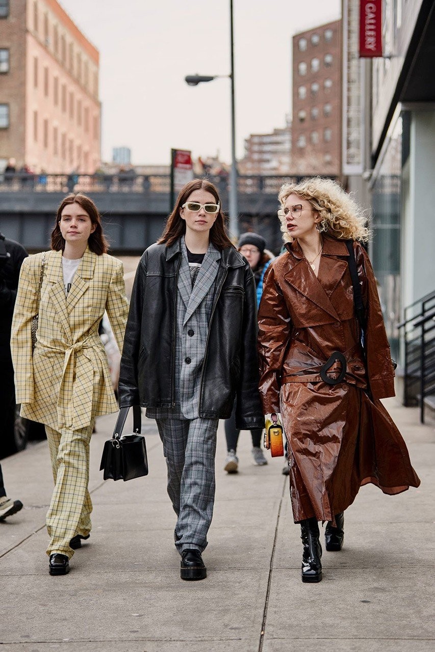 Street style looks από την Εβδομάδα Μόδας της Νέας Υόρκης- Φωτογραφία 74