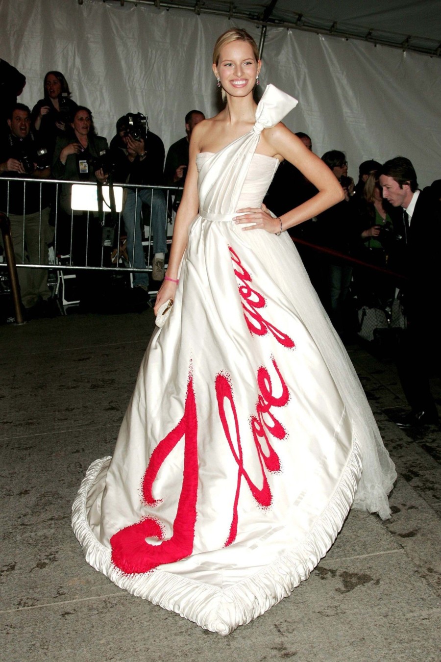 Karolina Kurkova με Viktor and Rolf, 2005