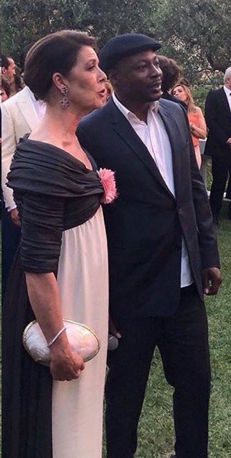 Charlotte Casiraghi: Ο λαμπερός γάμος της εγγονής της Grace Kelly στη Γαλλική Ριβιέρα- Φωτογραφία 6