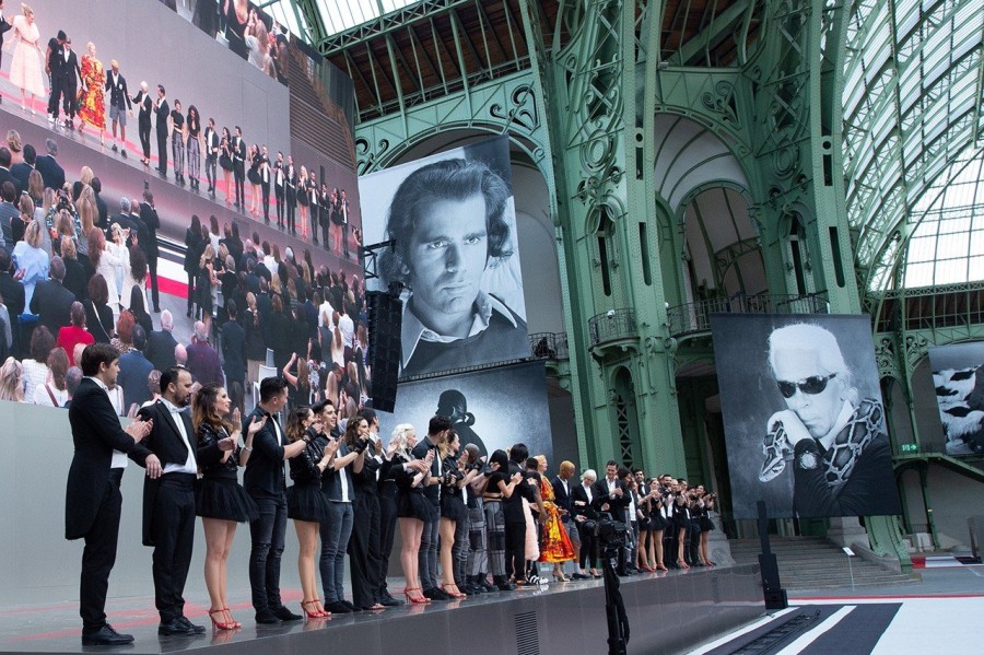 Ο φόρος τιμής στον Karl Lagerfeld και όλη η αλήθεια για την πώληση του οίκου Chanel - Φωτογραφία 14