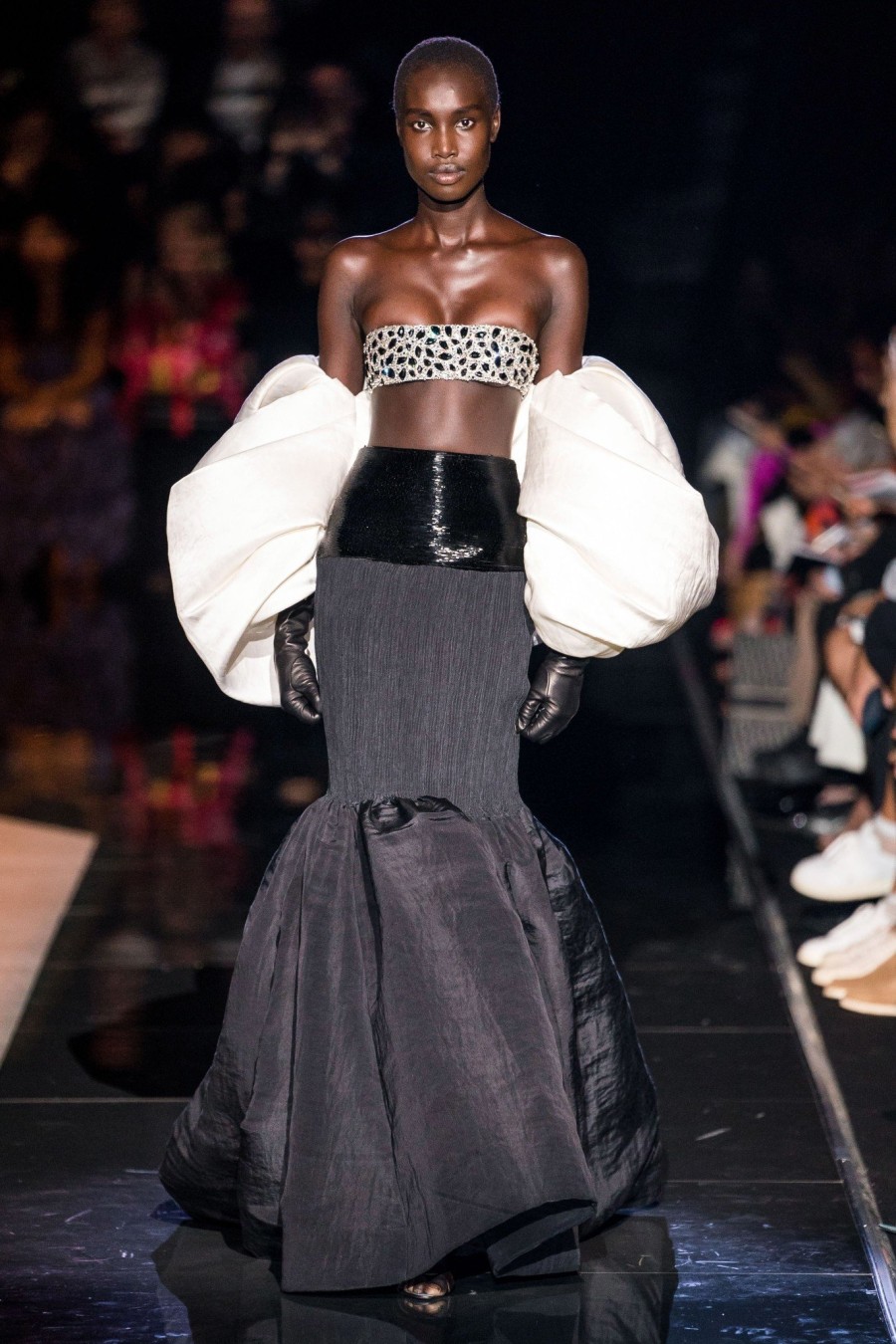 Paris Haute Couture Fashion Week: Dior, Schiaparelli κι ό,τι άλλο ξεχωρίσαμε από τα χθεσινά shows- Φωτογραφία 20
