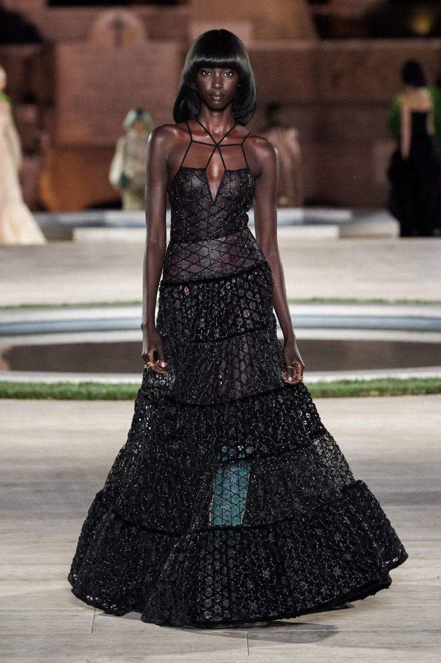 Fendi Couture Fashion Show: Η πρώτη συλλογή υψηλής ραπτικής του οίκου μετά τον Karl Lagerfeld- Φωτογραφία 6