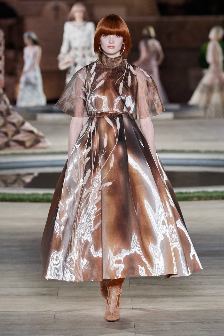 Fendi Couture Fashion Show: Η πρώτη συλλογή υψηλής ραπτικής του οίκου μετά τον Karl Lagerfeld- Φωτογραφία 7