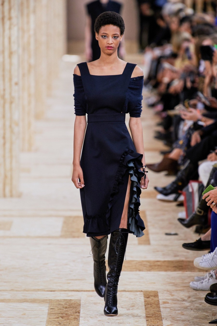 To Paris Fashion Week ρίχνει αυλαία με τον οίκο Louis Vuitton να υμνεί την Belle Époque - Φωτογραφία 9