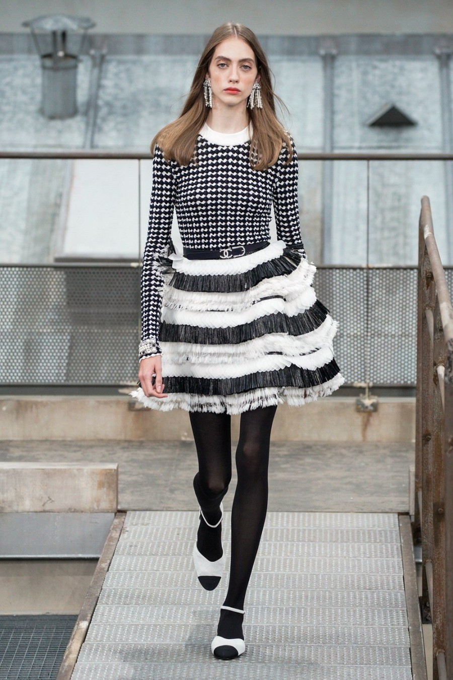 H Chanel αναδείχθηκε σε πρωταγωνίστρια των τελευταίων shows του Paris Fashion Week  - Φωτογραφία 5