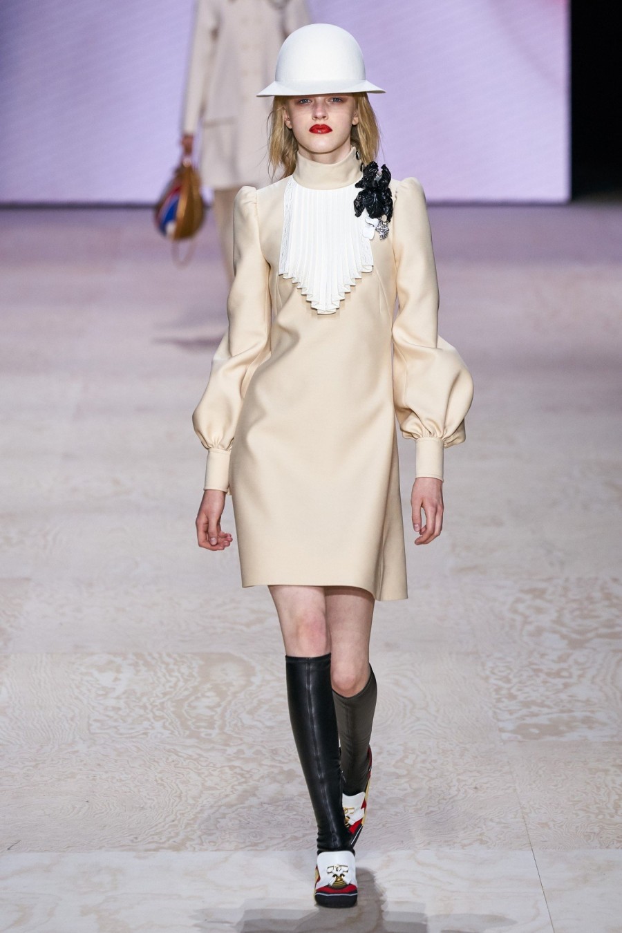 To Paris Fashion Week ρίχνει αυλαία με τον οίκο Louis Vuitton να υμνεί την Belle Époque - Φωτογραφία 4