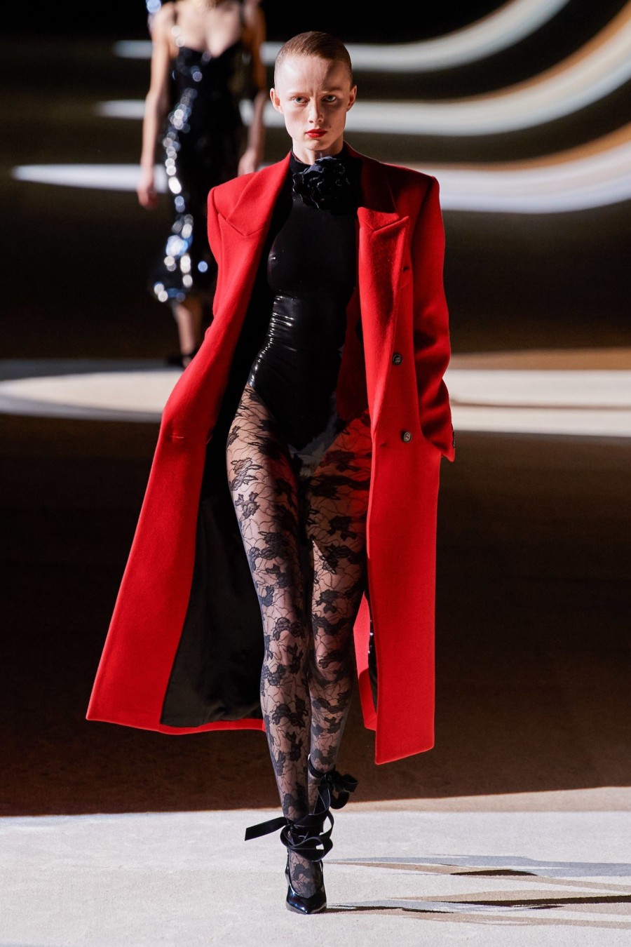Paris Fashion Week: Ωδή στον γυναικείο δυναμισμό οι νέες συλλογές του οίκου Christian Dior & Saint Laurent - Φωτογραφία 6