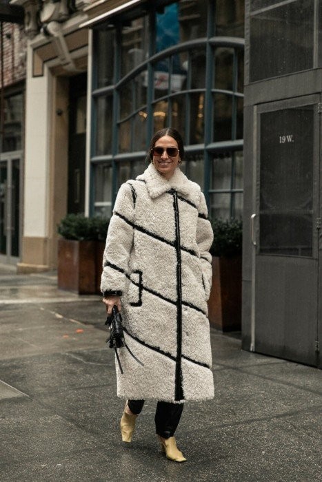 Εμπνευστείτε από τις απόλυτες street style εμφανίσεις που κυριάρχησαν στην Εβδομάδα Μόδας της Νέας Υόρκης - Φωτογραφία 7
