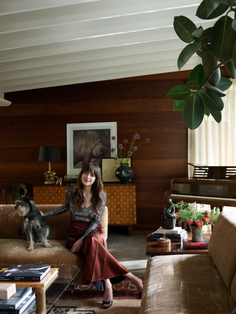 Celebrities Homes: Περιηγηθείτε στο σύγχρονο midcentury home της ηθοποιού Dakota Johnson- Φωτογραφία 6