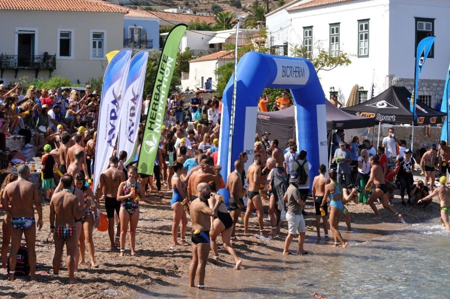 Spetses mini Marathon: Η κορυφαία αθλητική διοργάνωση στις Σπέτσες- Φωτογραφία 3