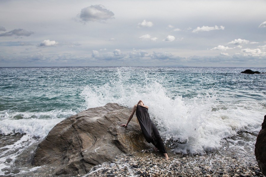 Η καταξιωμένη φωτογράφος Μάρα Δεσύπρη μας ξεναγεί στη δική της Τήνο και μας αποκαλύπτει τα απόκρυφα του τόπου της - Φωτογραφία 9