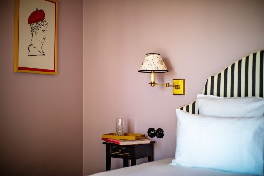 Το ολοκαίνουριο ξενοδοχείο "Les Deux Gares" θα μπορούσε να είναι το σπίτι ενός εκκεντρικού bohemian Παριζιάνου συλλέκτη - Φωτογραφία 8