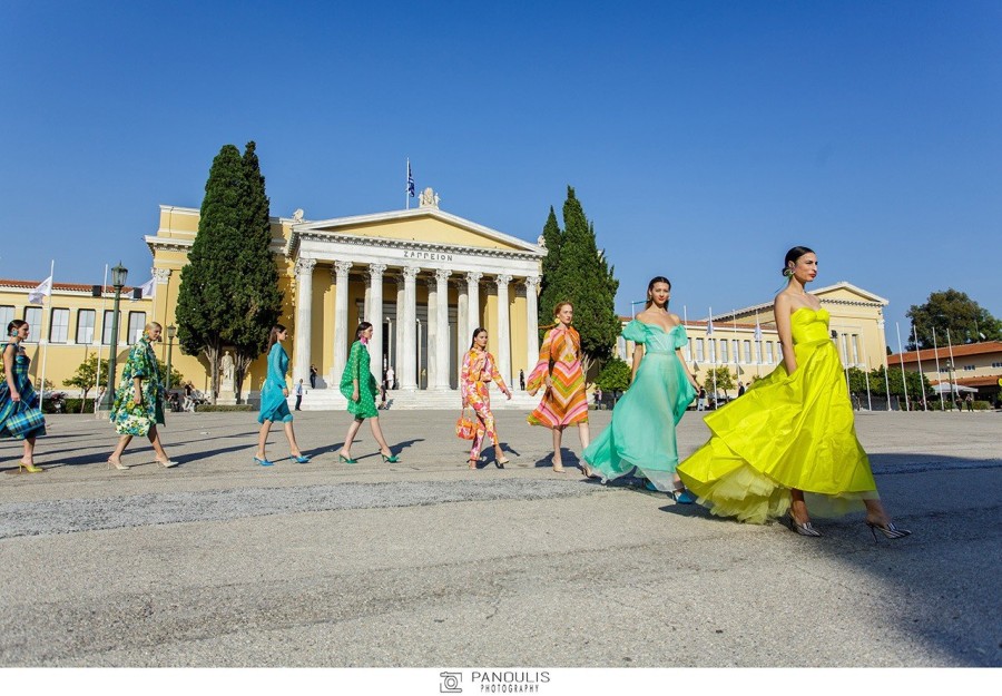 Η πρώτη Prêt-à-Couture συλλογή του σχεδιαστή Βασίλη Ζούλια - Φωτογραφία 14