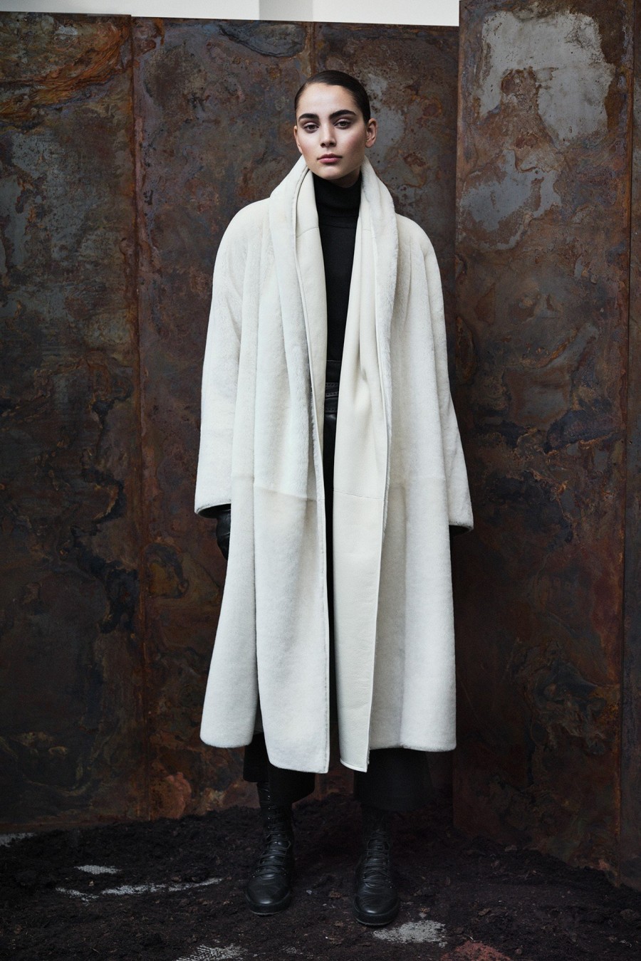 Τα νέα iconic παλτό που πρέπει να προσθέσετε στη χειμερινή σας γκαρνταρόμπα - Φωτογραφία 11