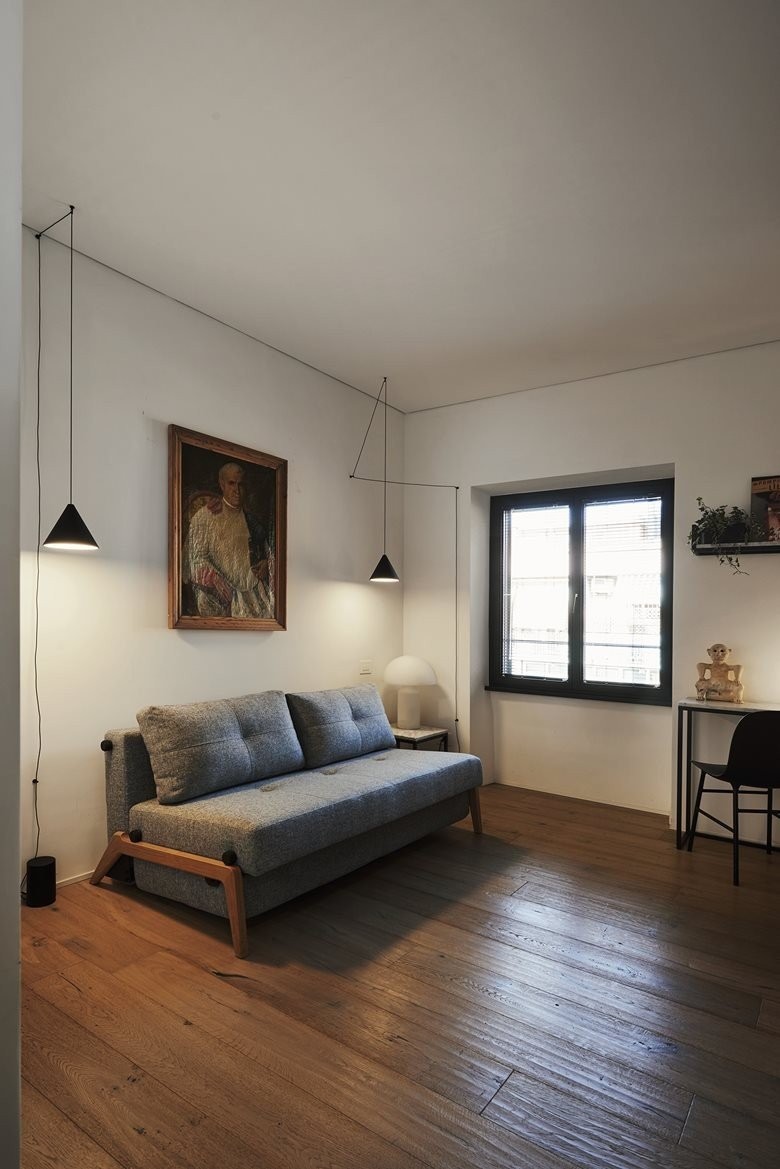 Ένα penthouse διαμέρισμα στη Ρώμη κινείται με ευελιξία ανάμεσα στο σήμερα και το χθες- Φωτογραφία 3