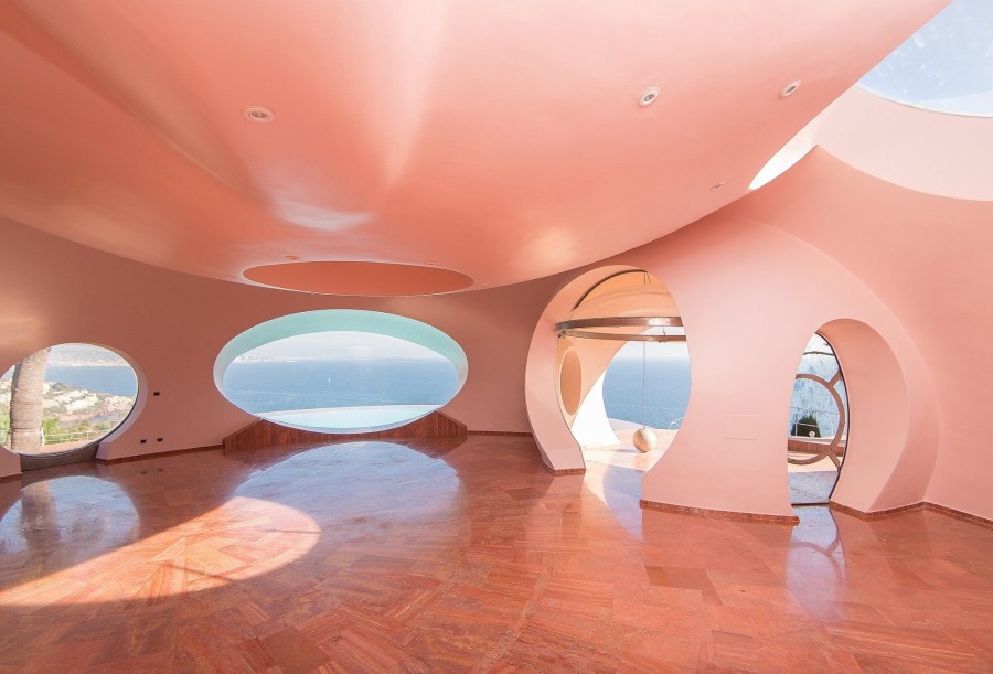 Η θρυλική βίλα, Palais Bulles, του Pierre Cardin στη γαλλική Ριβιέρα είναι ένα φουτουριστικό αρχιτεκτονικό αριστούργημα- Φωτογραφία 2