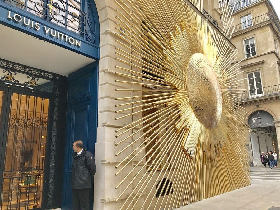 Mια ματιά στο ολοκαίνουριο flagship store του οίκου Louis Vuitton στο Παρίσι- Φωτογραφία 1