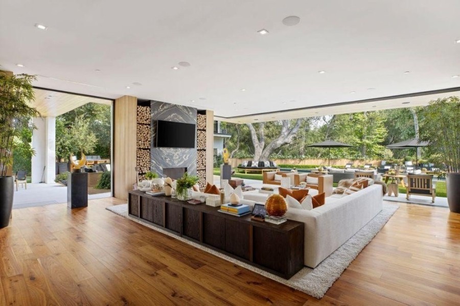 Celebrity houses: Μια ματιά στη luxury κατοικία της Sophie Turner και του Joe Jonas στην California- Φωτογραφία 2
