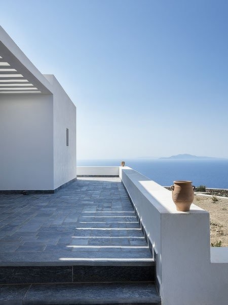 Μια κατοικία στη Φολέγανδρο που αντικατοπτρίζει το ελληνικό καλοκαίρι - Φωτογραφία 3
