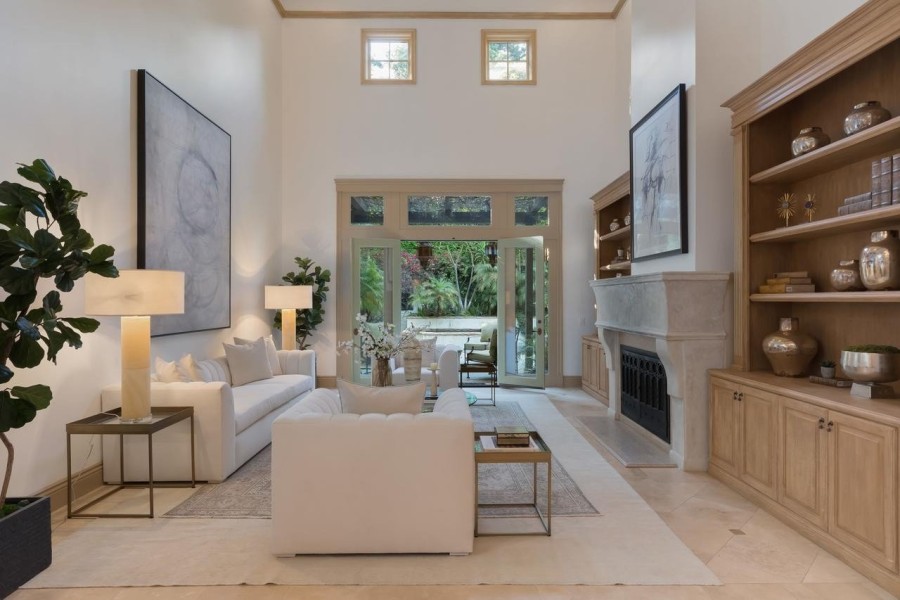 Celebrity houses: Μέσα στην ονειρική κατοικία της Britney Spears στο Beverly Hills- Φωτογραφία 1