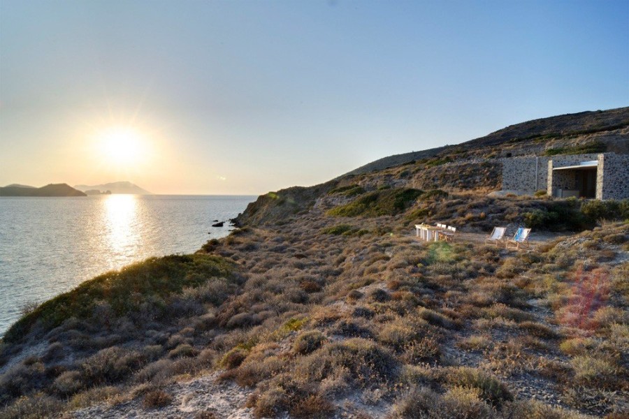 Μια παραμυθένια κατοικία στη Μήλο αναδεικνύει τη γοητεία των Κυκλάδων μέσα από το design της- Φωτογραφία 7