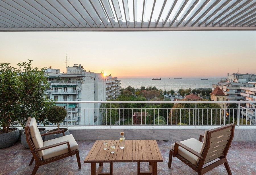Μια κατοικία στη Θεσσαλονίκη που διαθέτει υπέροχη θέα στον Θερμαϊκό - Φωτογραφία 1