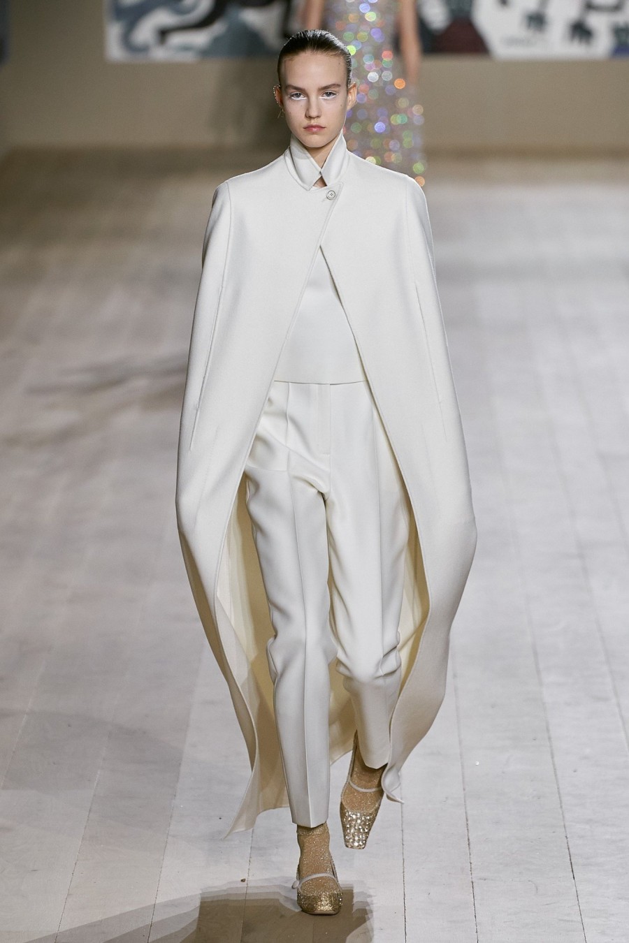 Η Maria Grazia Chiuri προτείνει μία daywear γκαρνταρόμπα, βασισμένη στην Υψηλή Ραπτική -Δείτε όλα τα looks!- Φωτογραφία 56