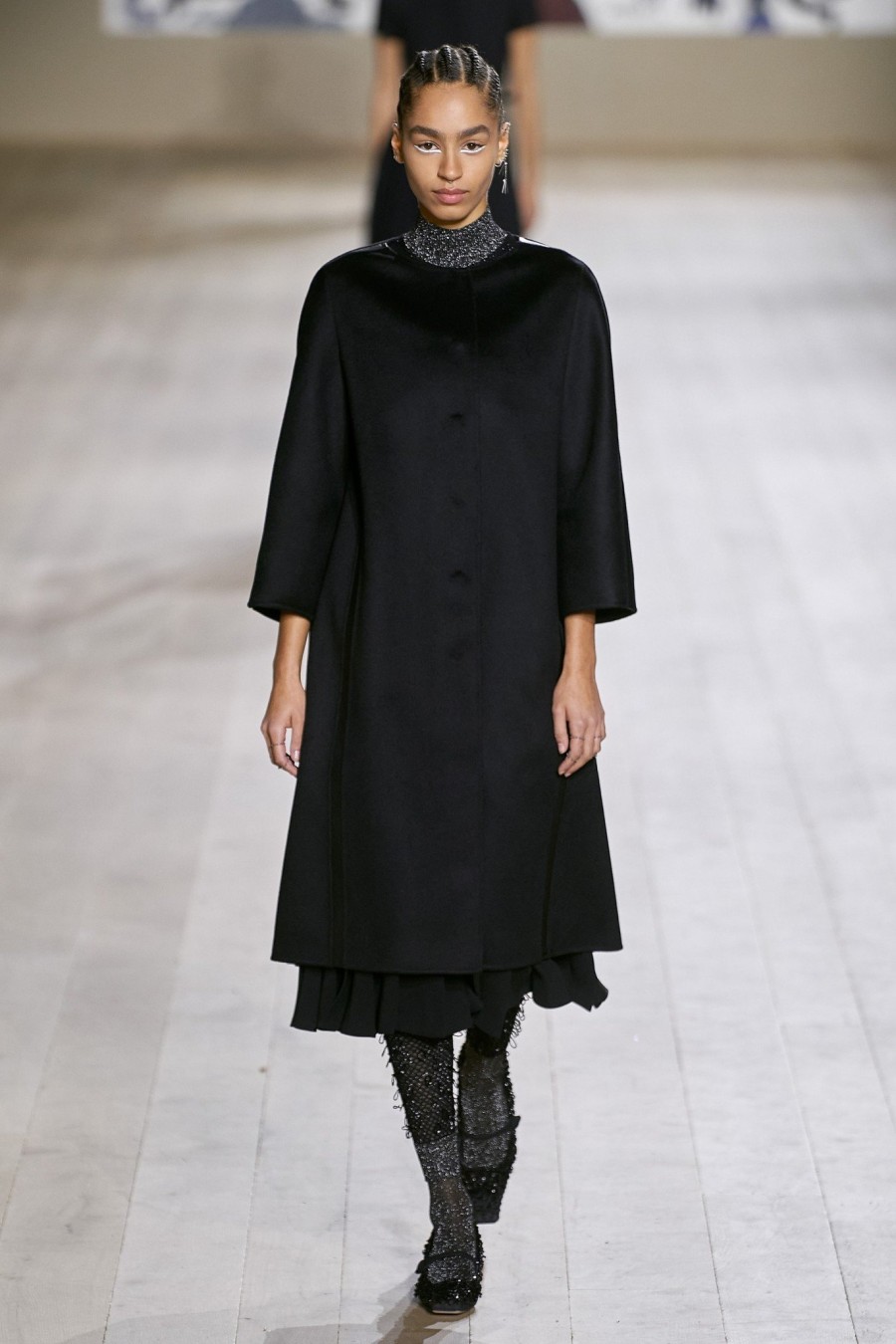 Η Maria Grazia Chiuri προτείνει μία daywear γκαρνταρόμπα, βασισμένη στην Υψηλή Ραπτική -Δείτε όλα τα looks!- Φωτογραφία 54