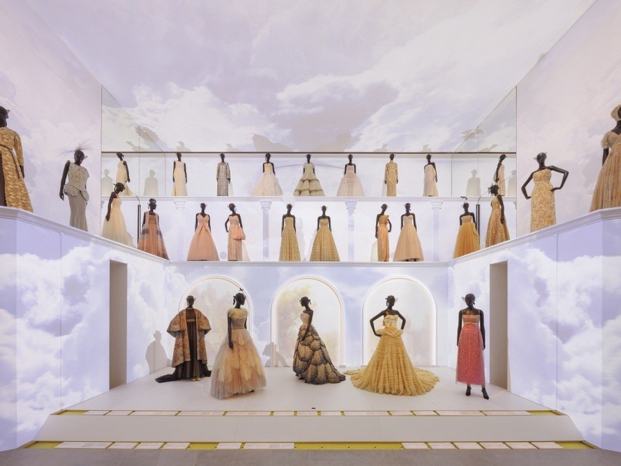 What dreams are made of: Μια εσωτερική ματιά στη νέα boutique του Dior στην 30 Μontaigne - Φωτογραφία 10