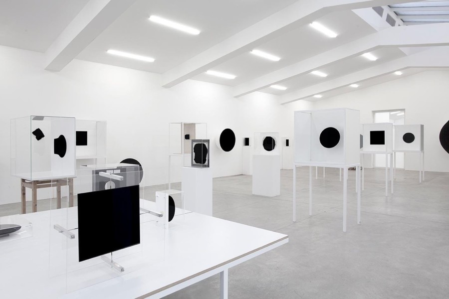 Τι παρουσιάζει ο περίφημος Anish Kapoor στη 59η Biennale της Βενετίας- Φωτογραφία 1