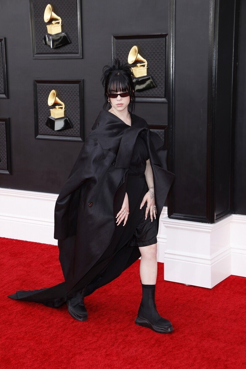 Grammys 2022: Οι πιο εντυπωσιακές red carpet εμφανίσεις και οι μεγάλοι νικητές - Φωτογραφία 3