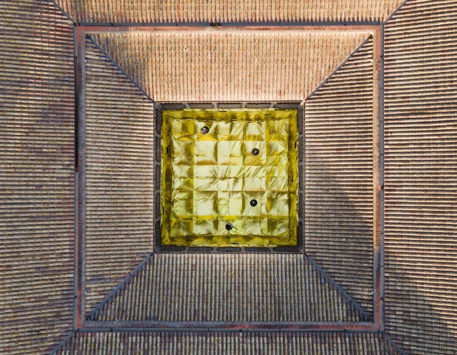 Gold Tigger: Ένα από τα πιο διάσημα μοναστήρια του 16ου αιώνα στην Ισπανία καλύφθηκε από ένα ολόχρυσο installation - Φωτογραφία 2