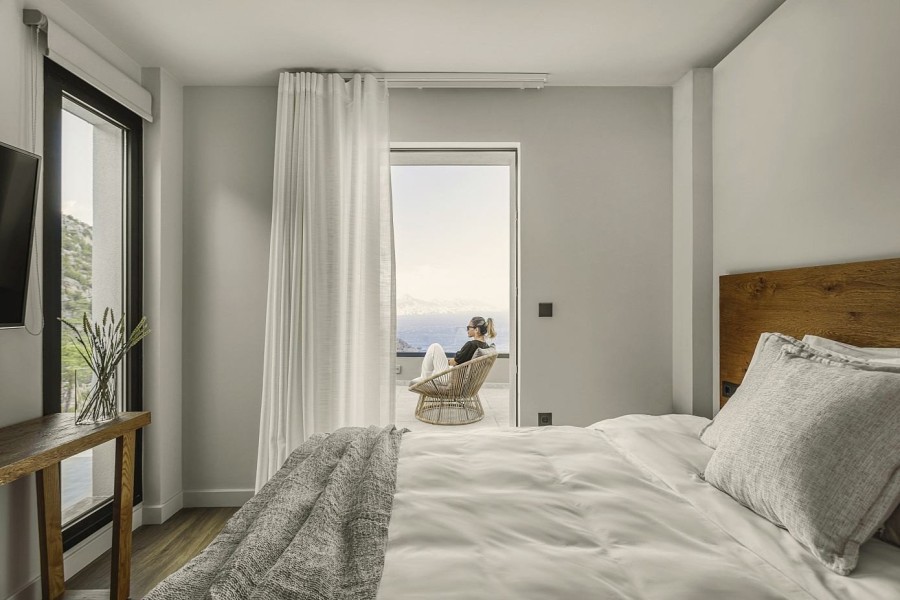 Ένα νέο ξενοδοχείο στην Κάρπαθο συνδυάζει τον μοντερνισμό με την ομορφιά του τόπου- Φωτογραφία 2