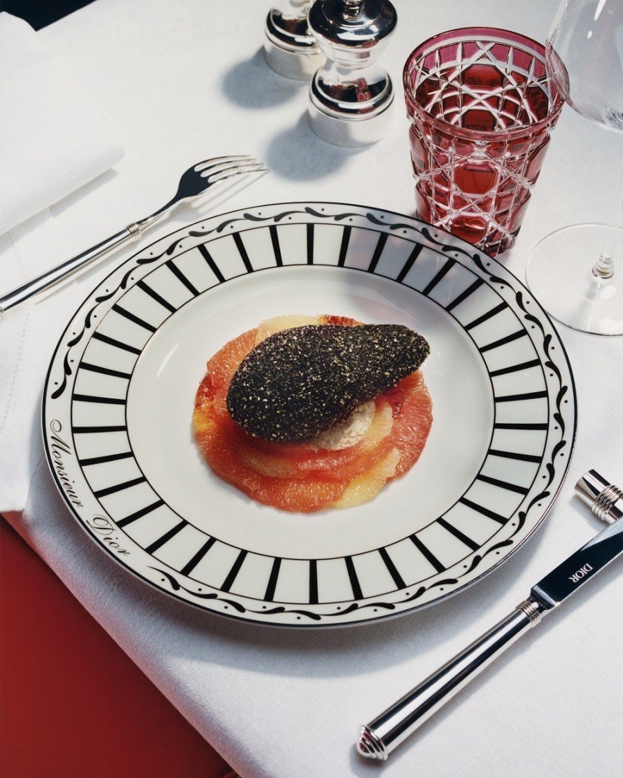 Το νέο εστιατόριο του οίκου Dior στο 30 Montaigne του Παρισιού αποτελεί έναν fine dining παράδεισο- Φωτογραφία 6