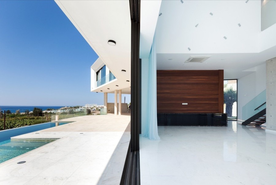 Μια θεσπέσια κατοικία στην Πάφο της Κύπρου «υποκλίνεται» στον μοντέρνο σχεδιασμό- Φωτογραφία 2