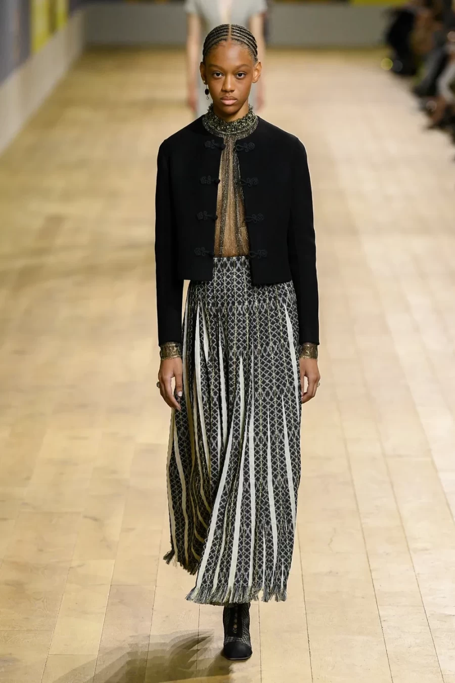 Haute Couture Fall 2022: Η Maria Crazia Chiuri ανέδειξε μία πιο wearable πλευρά της Υψηλής Ραπτικής -Δείτε όλα τα looks!- Φωτογραφία 34