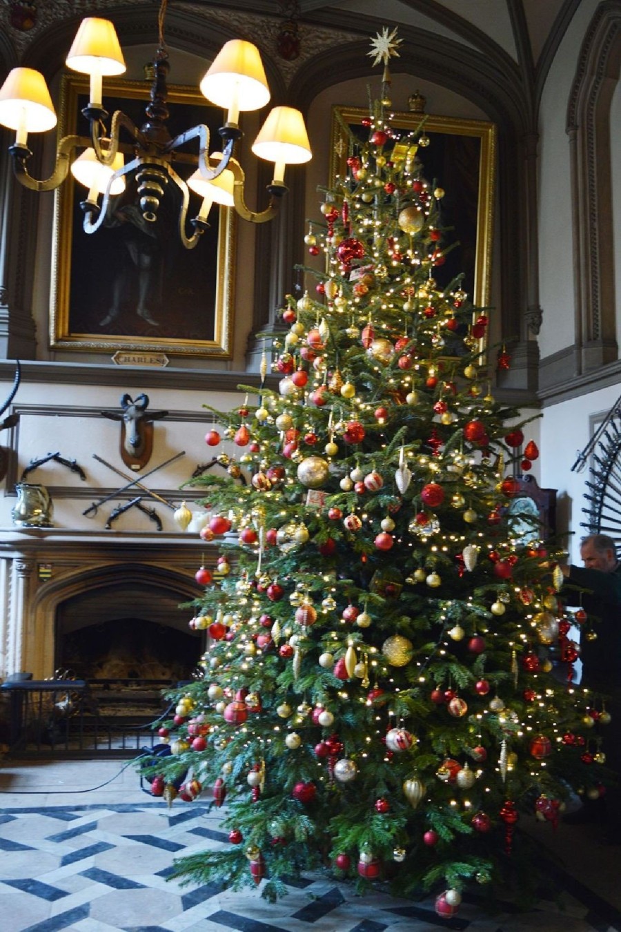Ο χριστουγεννιάτικος στολισμός των εμβληματικών κάστρων της Αγγλίας- Φωτογραφία 1