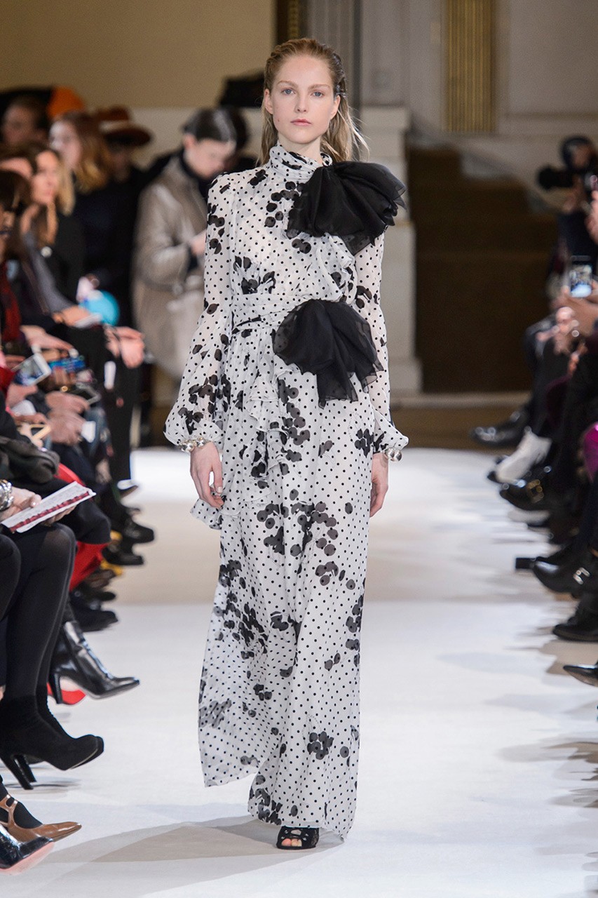 Το κλασικό polka dot στις FW17 πασαρέλες πιο ανανεωμένο από ποτέ - Φωτογραφία 4