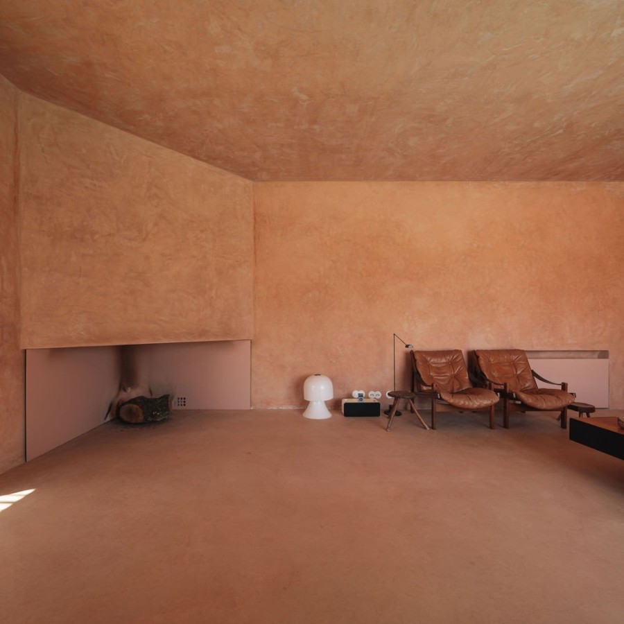 Μια κατοικία στην Πορτογαλία μοιάζει βγαλμένη από την έρημο χάρη στις αποχρώσεις της- Φωτογραφία 4