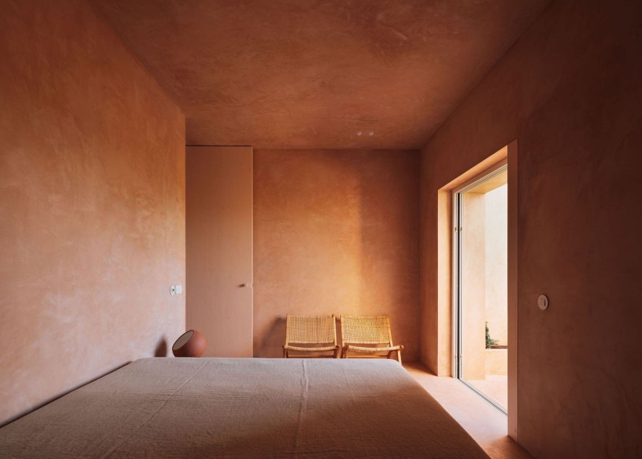 Μια κατοικία στην Πορτογαλία μοιάζει βγαλμένη από την έρημο χάρη στις αποχρώσεις της- Φωτογραφία 6