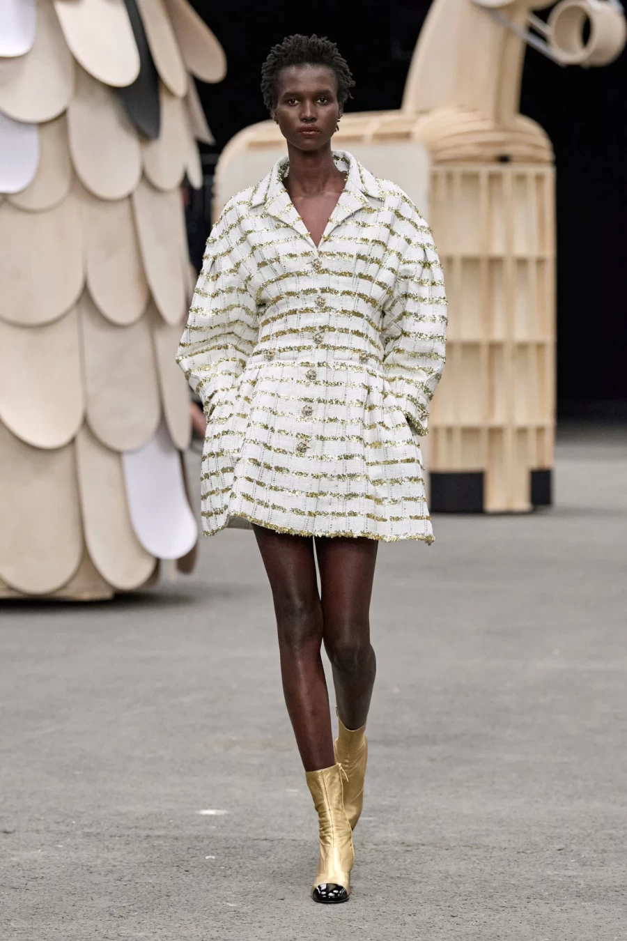 Η Chanel προσέφερε μία «παιχνιδιάρικη» νότα στην Haute Couture Fashion Week στο Παρίσι- Φωτογραφία 3