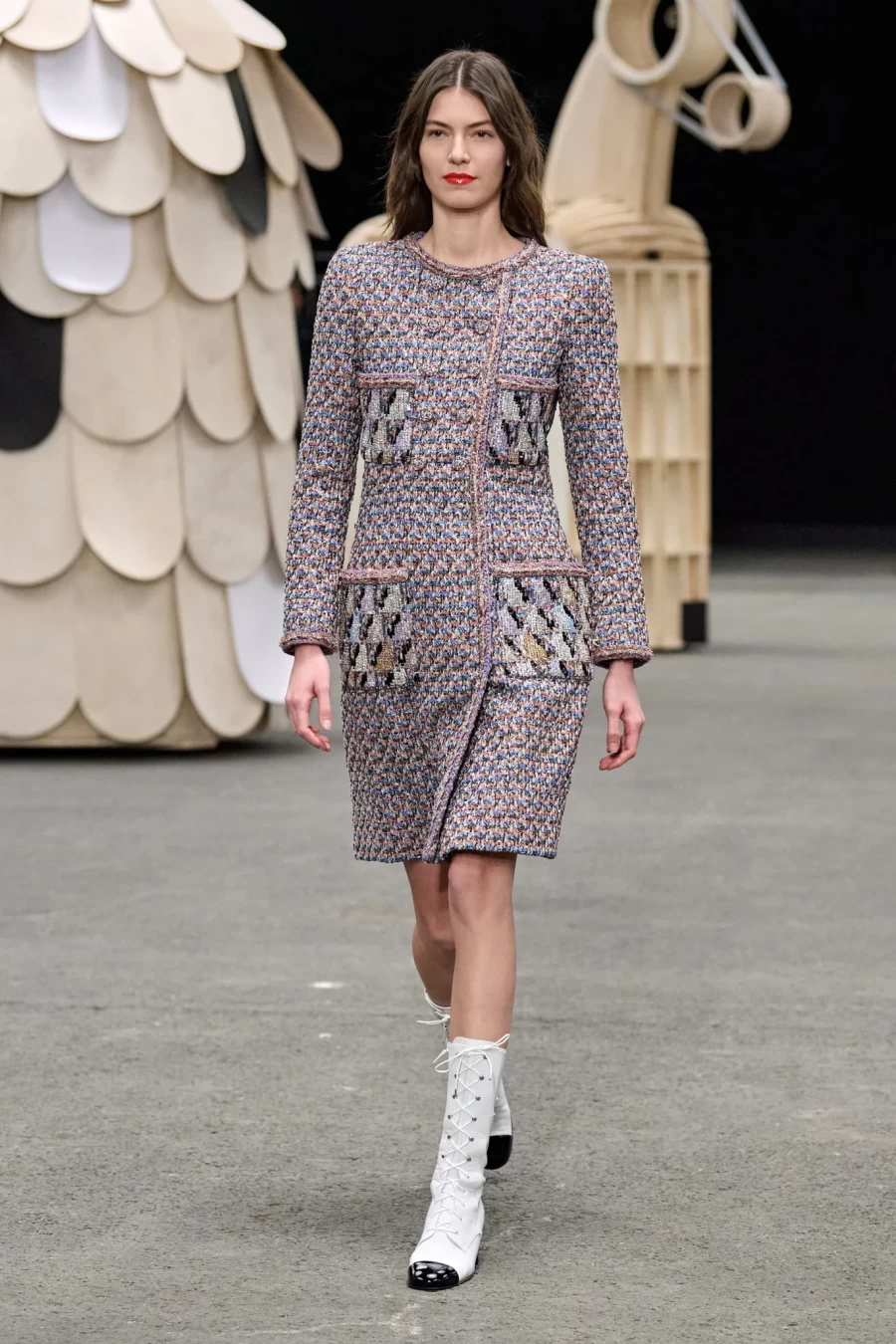 Η Chanel προσέφερε μία «παιχνιδιάρικη» νότα στην Haute Couture Fashion Week στο Παρίσι- Φωτογραφία 5