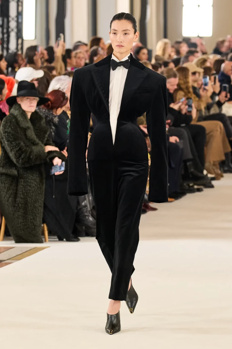 Paris Haute Couture: Dior και Schiaparelli άνοιξαν την Εβδομάδα Μόδας στο Παρίσι- Φωτογραφία 3
