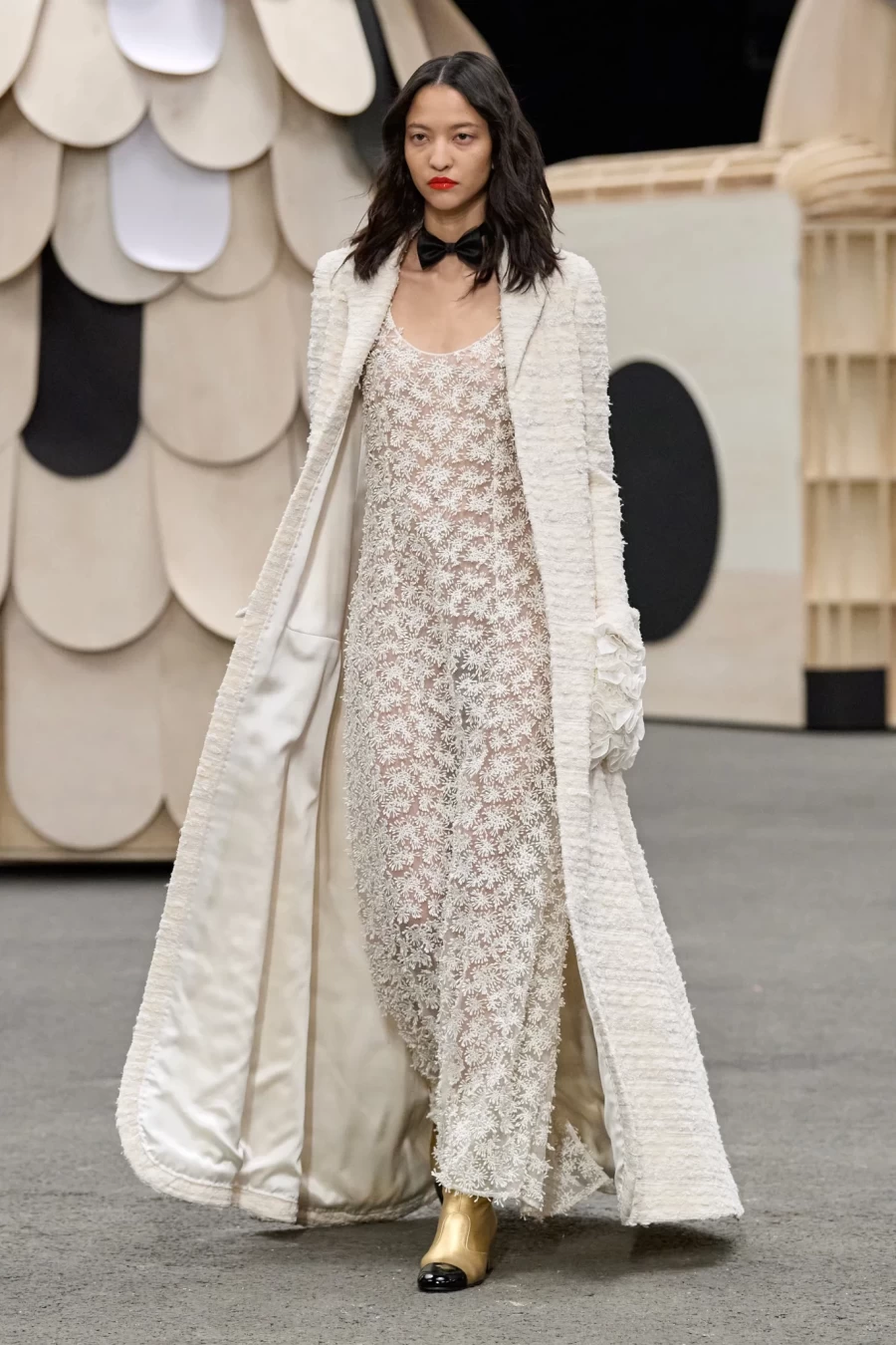 Η Chanel προσέφερε μία «παιχνιδιάρικη» νότα στην Haute Couture Fashion Week στο Παρίσι- Φωτογραφία 10