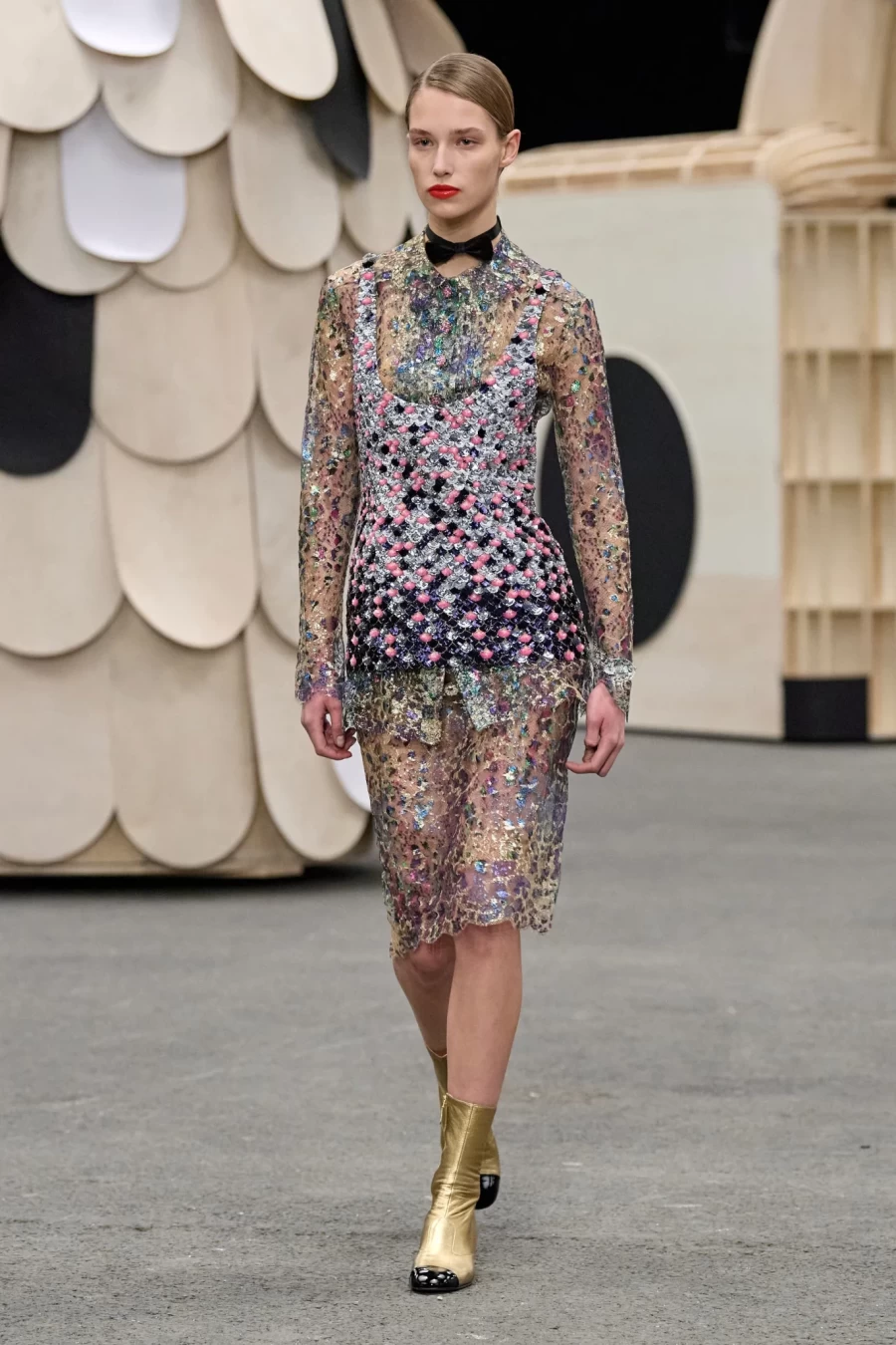 Η Chanel προσέφερε μία «παιχνιδιάρικη» νότα στην Haute Couture Fashion Week στο Παρίσι- Φωτογραφία 13