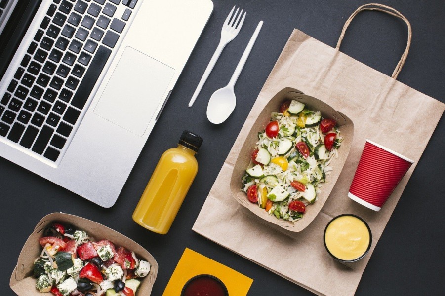 flat-lay-arrangement-with-salad-laptop.jpg