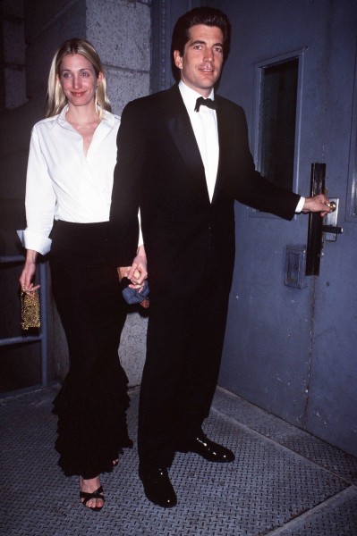 kennedy-jr-carolyn-bessette.jpg